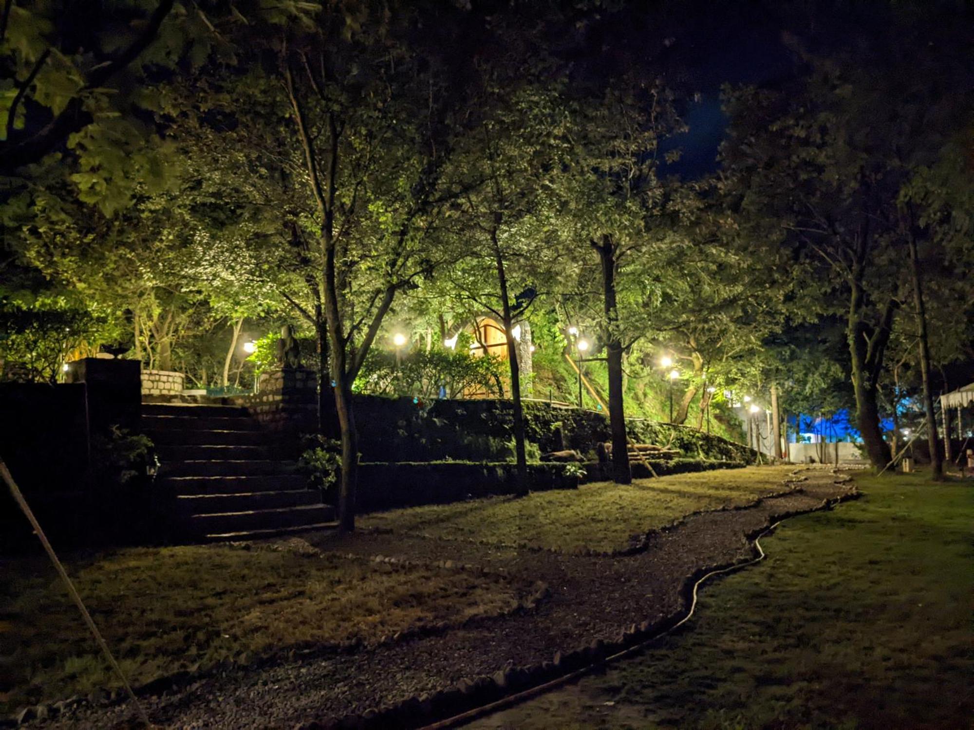 Blue Book At Gethia, Nainital Hotell Eksteriør bilde